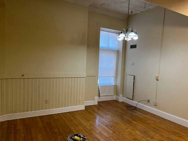 Building Photo - The Falls Loft Unit 56-311