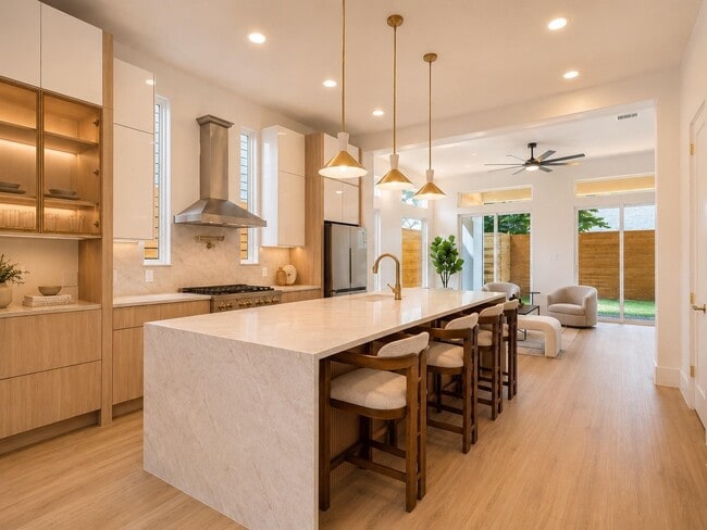 Photo - 1642 Bonnie Brae St