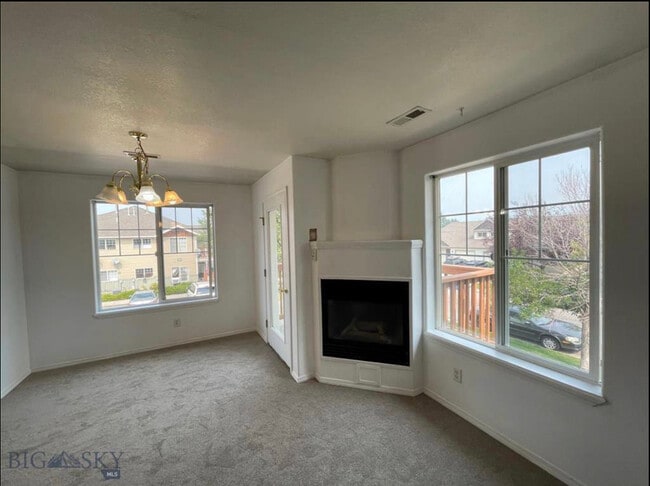 Photo - 763 Forestglen Dr Unidad E