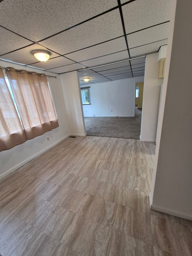 Dining room - 501 Beatty Rd Unidad Beatty Rd Apt 1