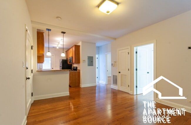 Photo - 3433 N Lakewood Ave Unit 2