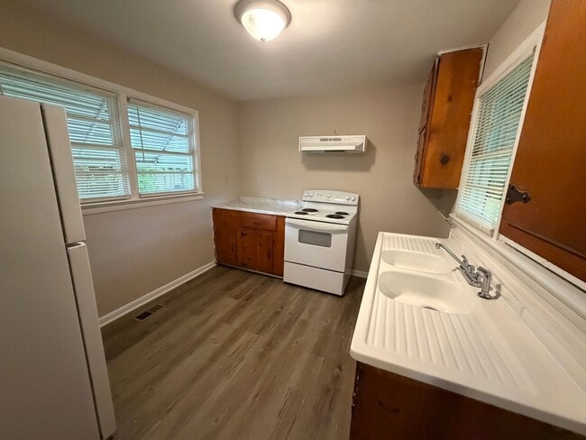 Photo - 2 Bedroom, 1 Bath Home in East Rome!