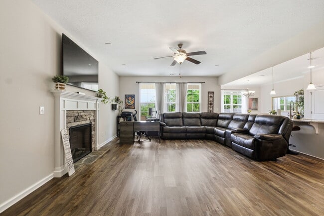 Photo - 116 Dublin Lp