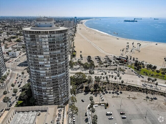 Building Photo - 700 E Ocean Blvd Unit 1007 Rental