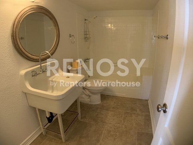Photo - 3420 W Danbury Dr