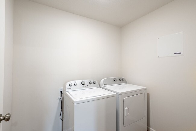 Photo - 4919-4921 Silver Mill Dr. Unidad 4921 Silver Mill Dr.