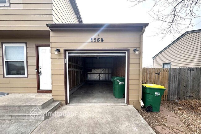 Building Photo - 1358 W 135th Dr