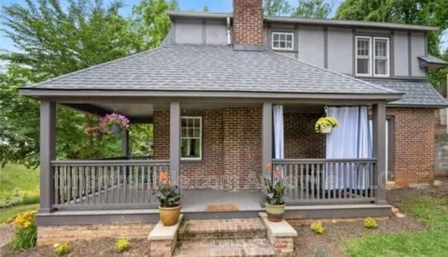 Photo - 30 Caledonia Rd
