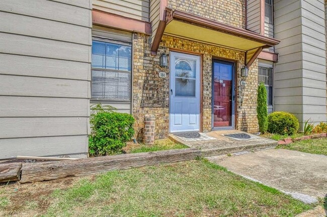 Photo - 401 SE 12th Ave