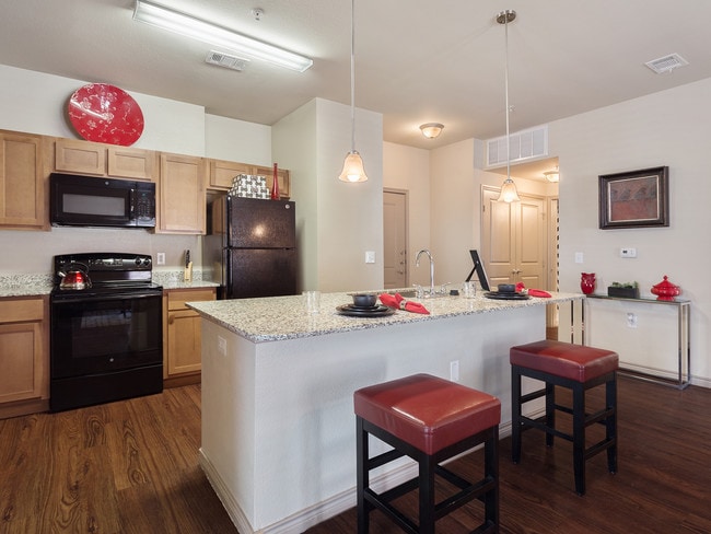 2BR, 2BA - 1,075SF - Kitchen