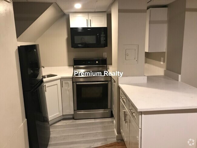 Building Photo - 16 Aberdeen St Unit 4A Rental