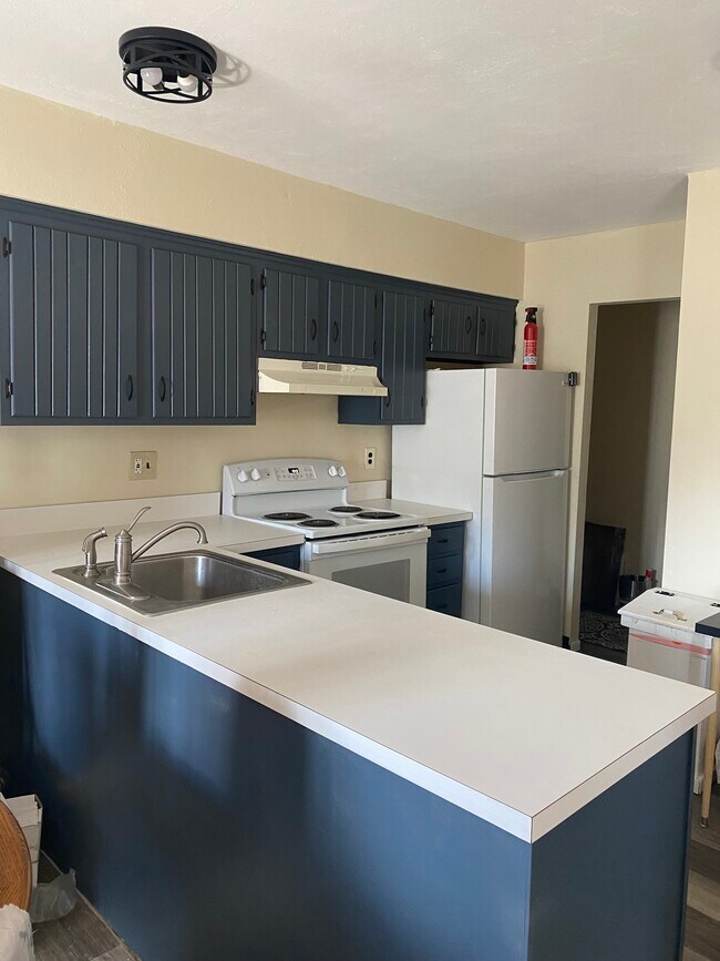 Photo - 500 Campbell Cir Unidad H-18