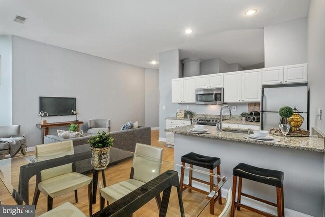 Building Photo - 315 Arch St Rental
