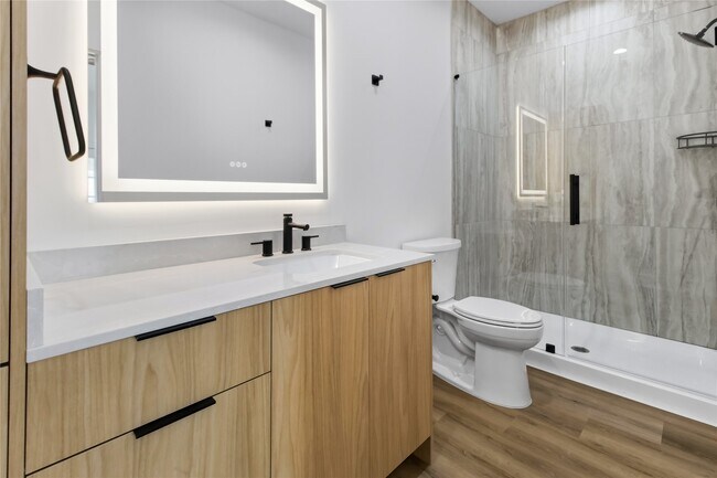 Photo - 5614 Larkin St Unit G