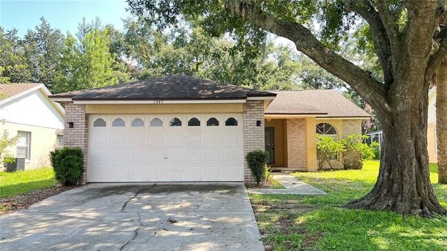 Building Photo - 1547 Oak Hill Trail