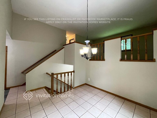 Photo - 5325 W 140th St