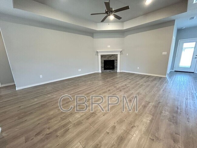 Photo - 7612 61st St