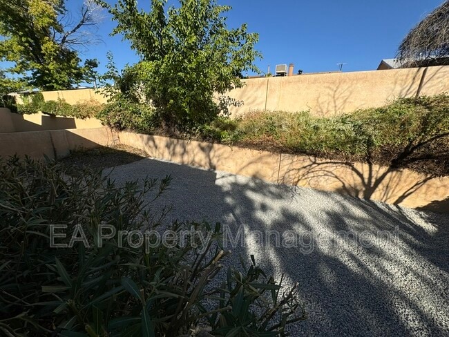 Photo - 7576 Keystone Dr NE