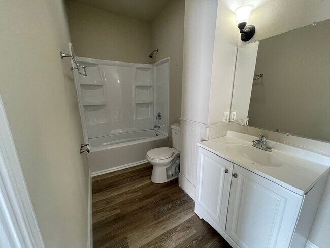 Photo - Beautiful 4 Bedroom 1 Bath House for Rent