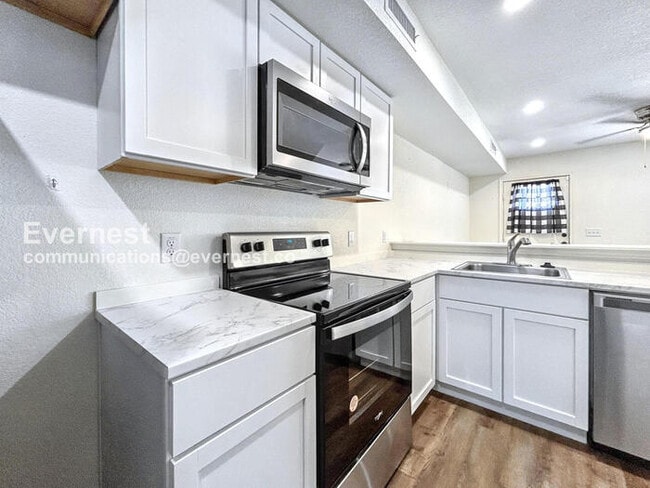 Photo - 230 Debus Dr