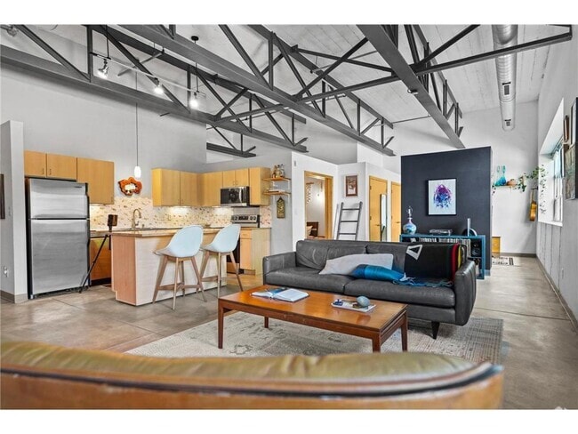 Building Photo - 111 E Franklin Ave Unit 211 Rental