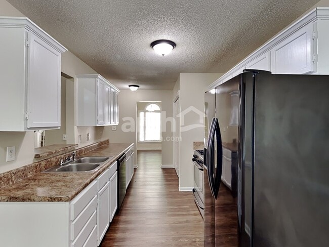 Photo - 3846 Deercreek Dr