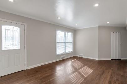 Photo - 751 Yale Pl SW