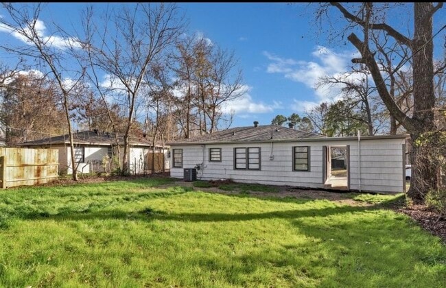 Photo - 146 E Topeka St