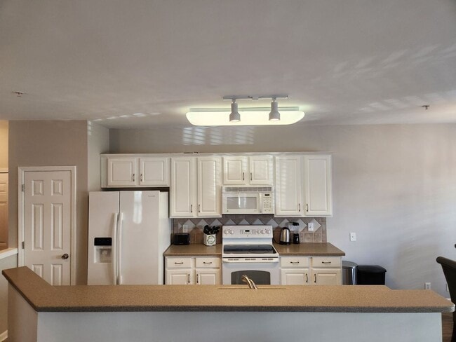 Photo - 3 Bedroom 2 Bathroom Condo in Belle Vista Gated Community