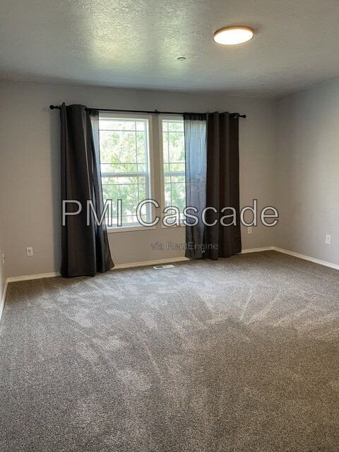 Photo - 2449 Tolmie Ave