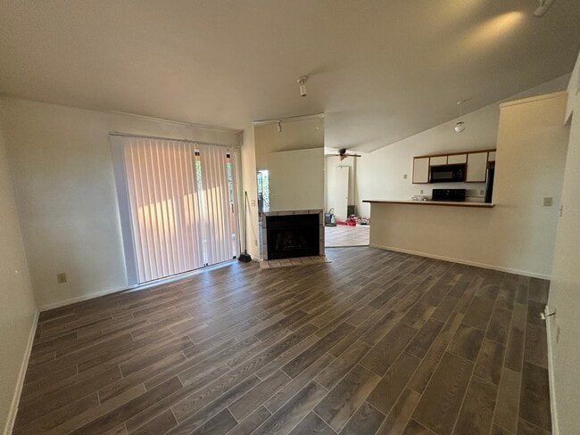 Photo - 1714 W Park Wood Ln