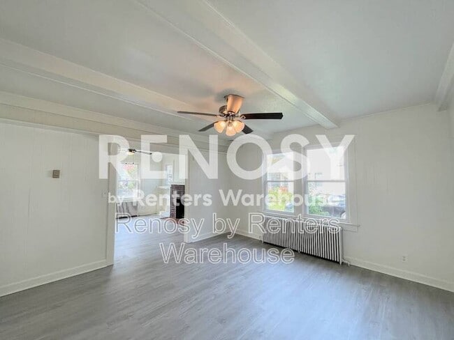 Photo - 1084 Norview Ave