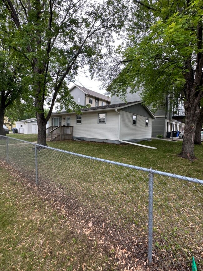 Photo - 1514 10th Ave N