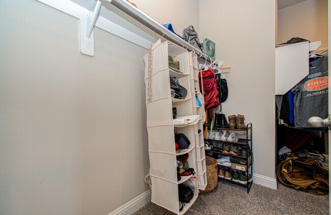 Building Photo - 10442 Eastern Bluestar Dr