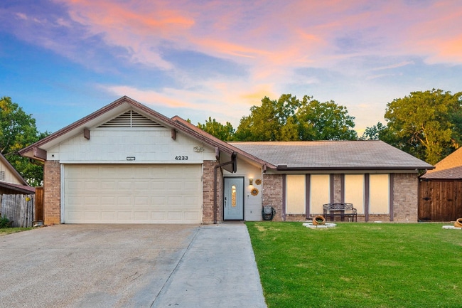 Building Photo - 4233 Glen Ridge Dr