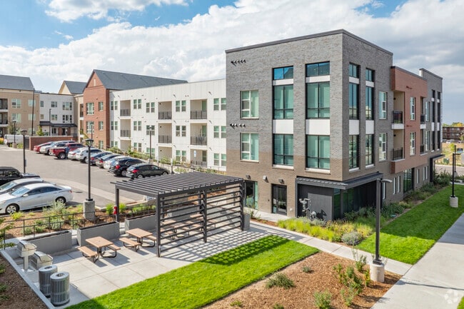 Photo - Sorella at Loretto Heights