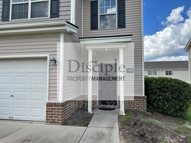1045 Canyon Oak Loop