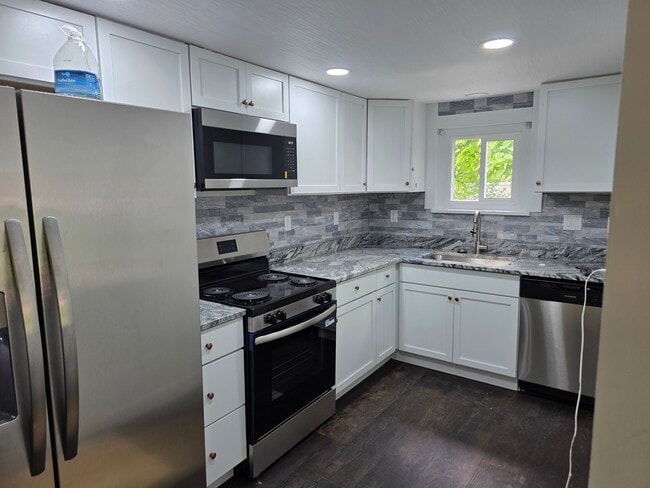 Photo - 2129 Eddystone Ave
