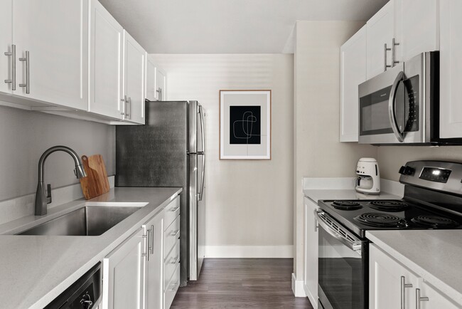 Building Photo - Montair at Somerset Hill Rental