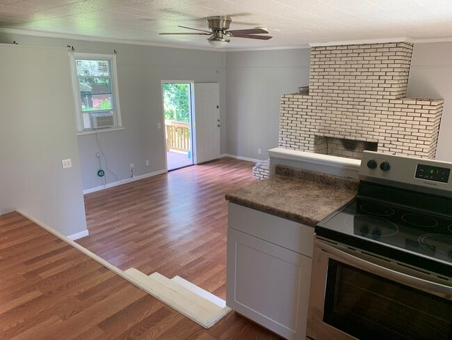 Photo - 415 12th Ave Unit Studio A