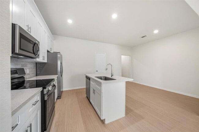 Photo - 712 W Dallas St