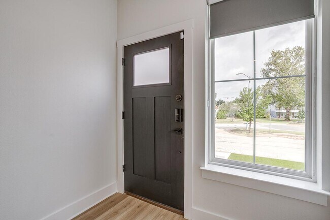 Photo - 2345 Benbrook Blvd Unit Full  2026
