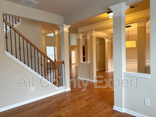 Photo - 5005 Shiloh Crossing Way