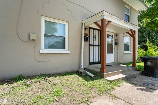 Photo - 725 S 16th St