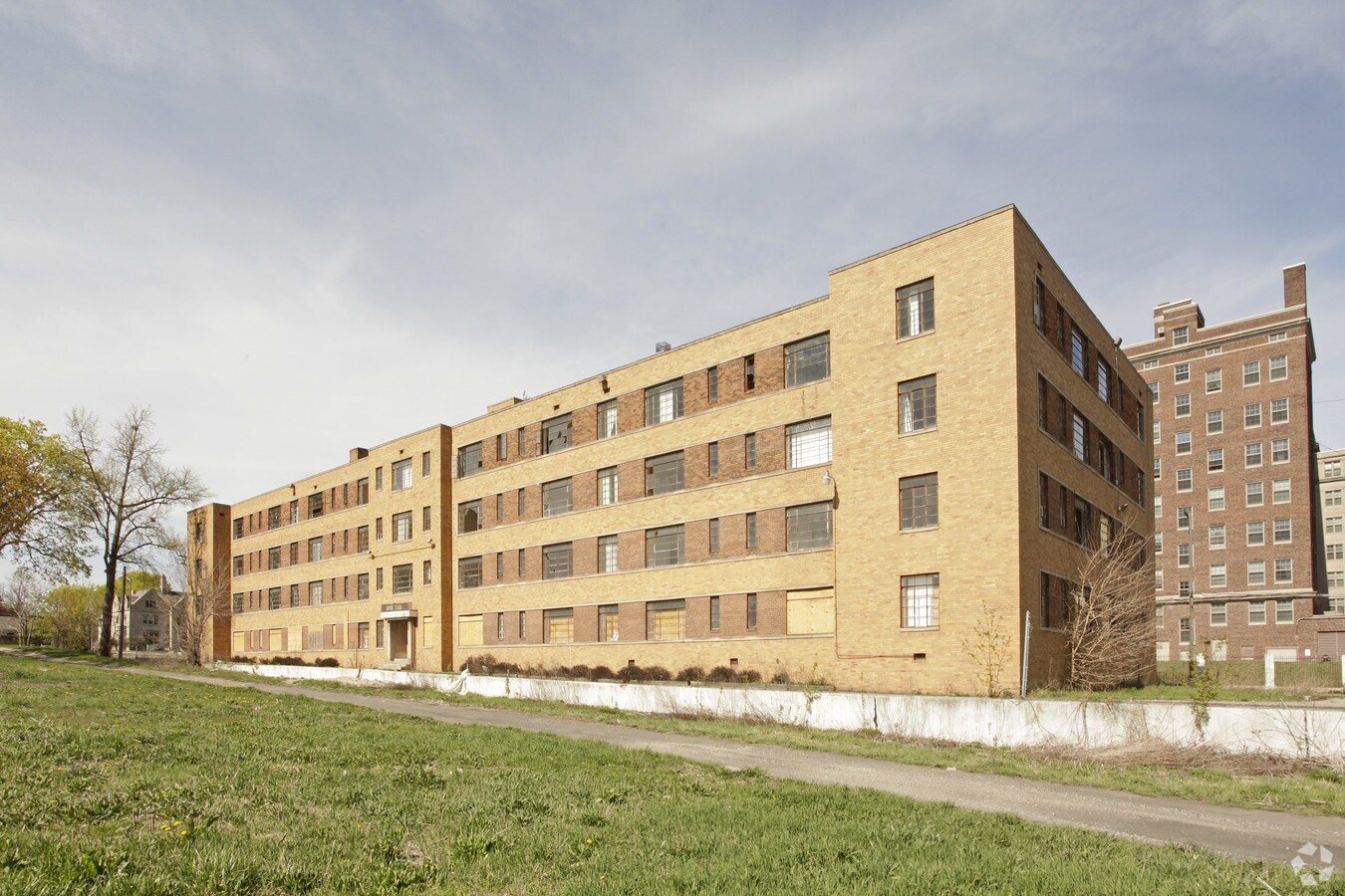 River Plaza Apartments - River Plaza Apartments