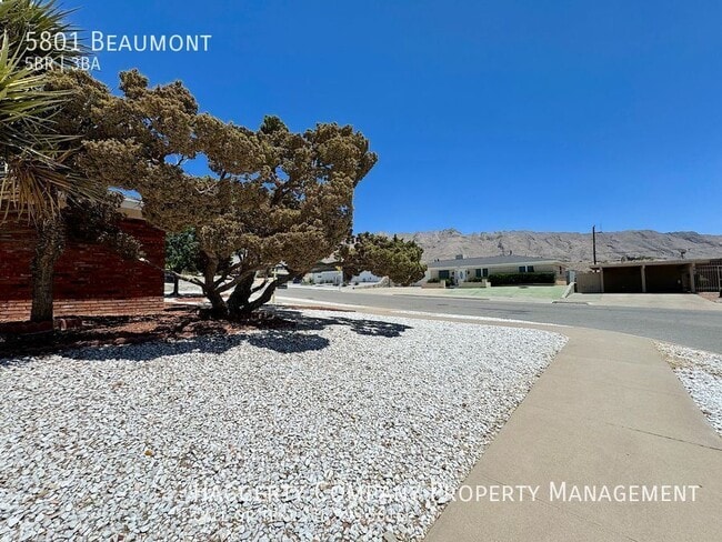 Photo - 5801 Beaumont-