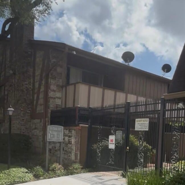 Building Photo - 2574 Marilee Ln Unit True