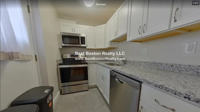 Building Photo - 387 Highland Ave
