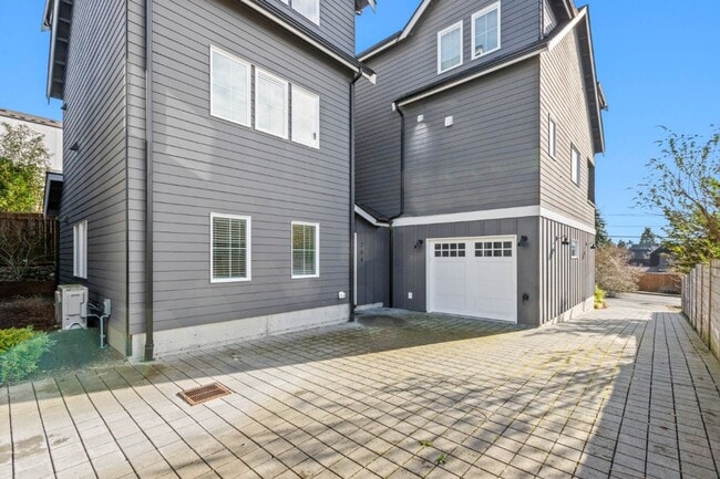 Photo - 2Bd/1.75Ba Seattle Condo Unit 2