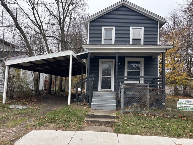 Building Photo - 932 13th St SE